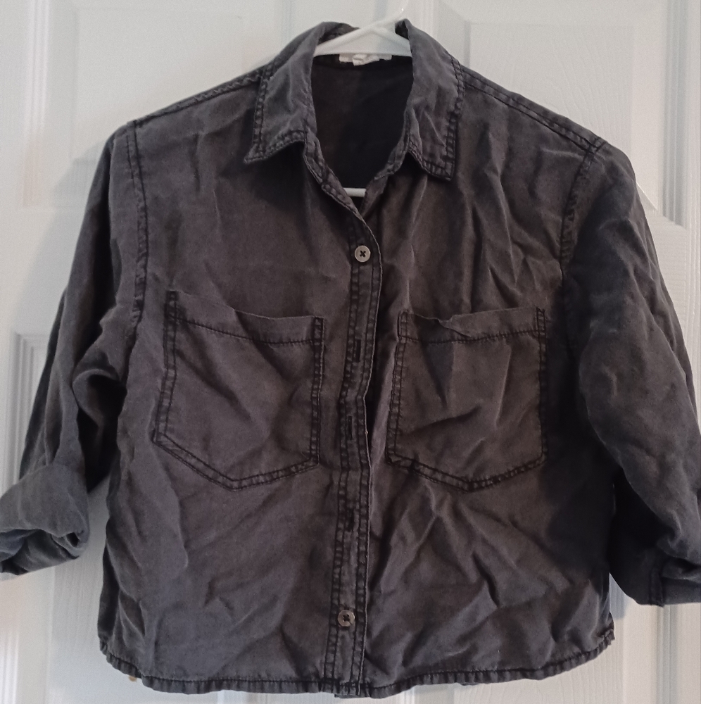 Button-up crop top